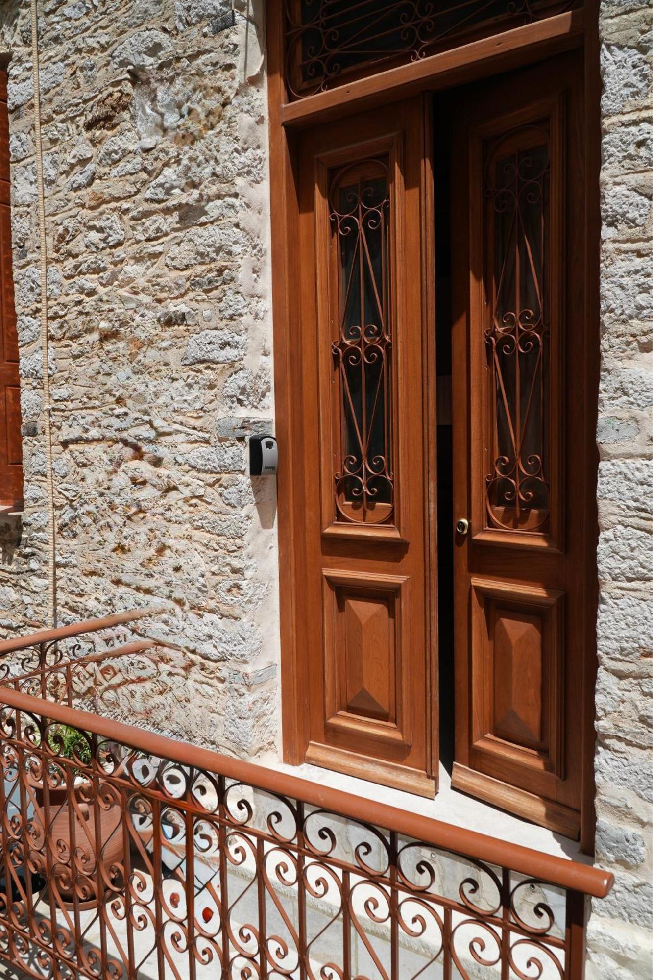 Stone Living Symi Central Apartments Экстерьер фото