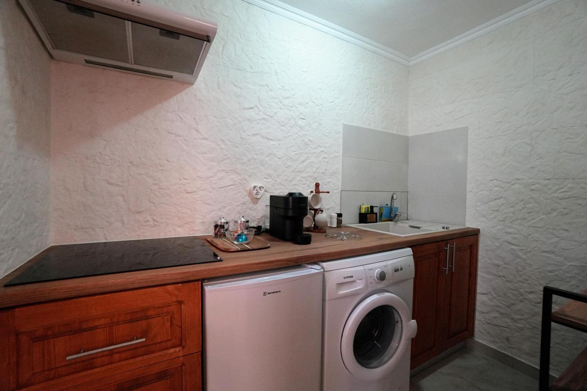 Stone Living Symi Central Apartments Экстерьер фото